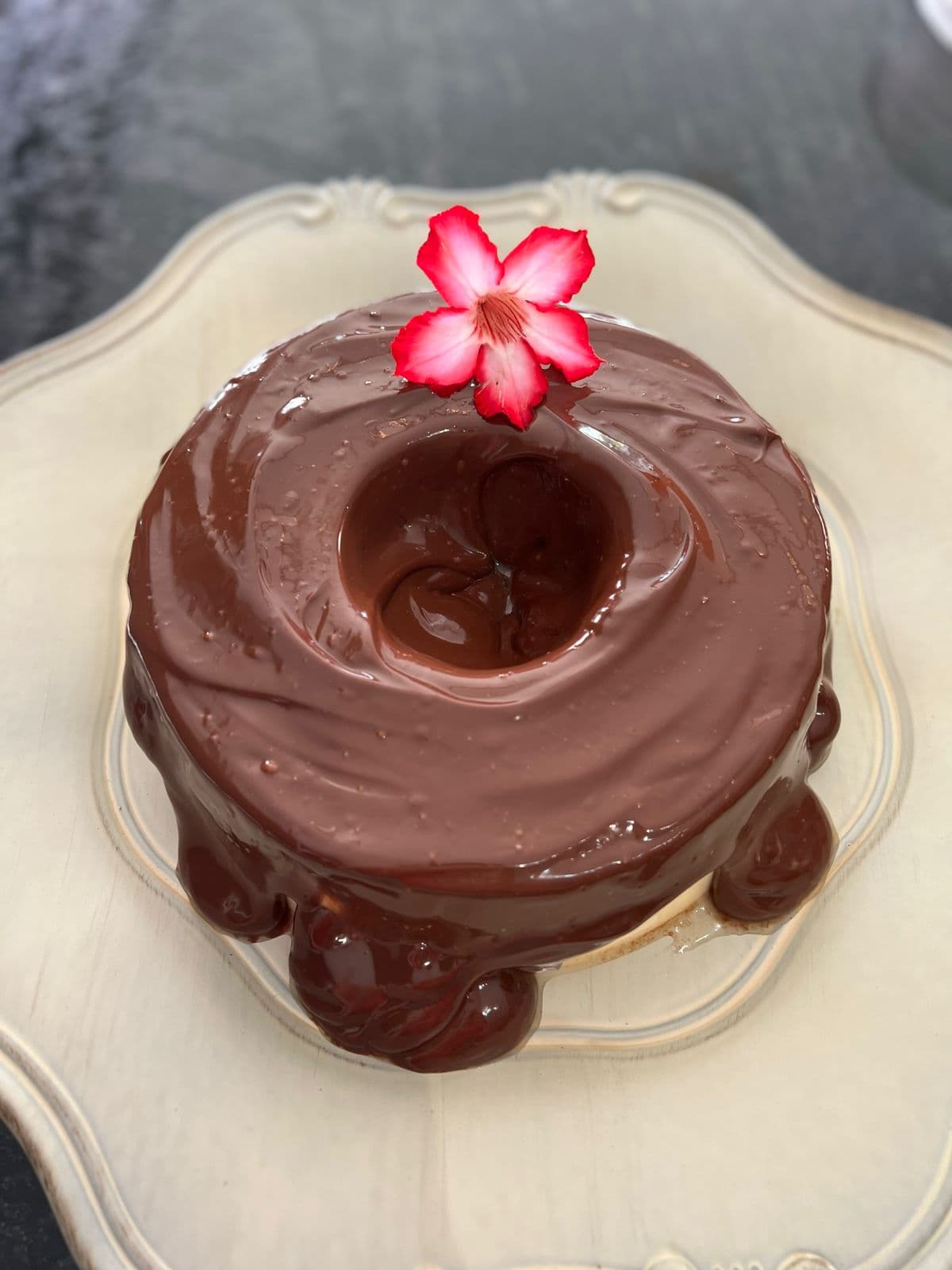 Pudim brownie com chocolate